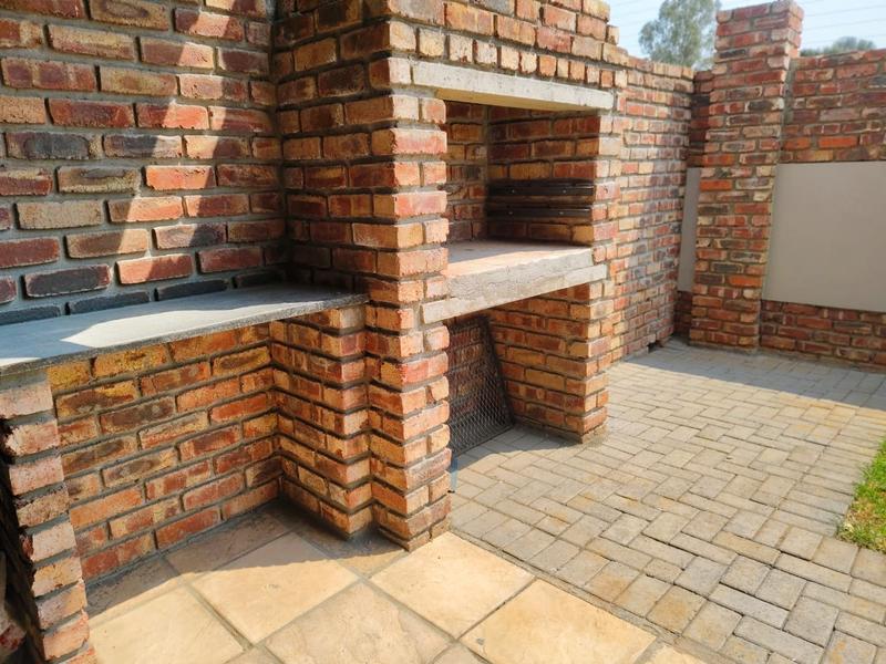 3 Bedroom Property for Sale in Waterval East North West